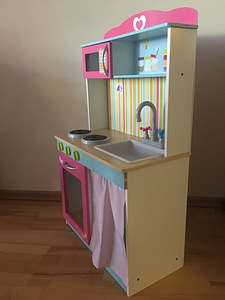 Müüa ilus ja korralik laste mänguköök (3 foto / 4)