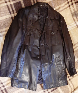 Стильная кожаная куртка в отличном состоянии р.48-50