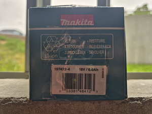Новый Аккумулятор Makita BL1860B 18 В 6,0 Ач (2 фото из 2)