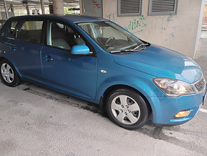 Kia Ceed (5 foto / 12)