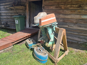 Vanad vene paadimootorid (4 foto / 4)
