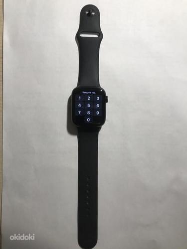 Apple Watch SE 44 мм (фото #2)