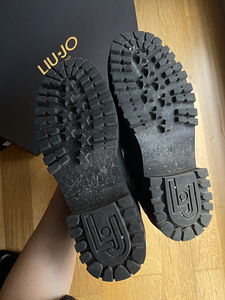 Liu Jo Leather Ankle boots (2 foto / 7)