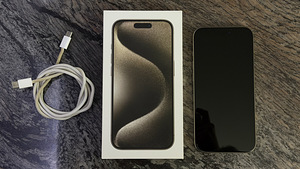 iPhone 15 Pro 512GB Natural Titanium (1 foto / 5)