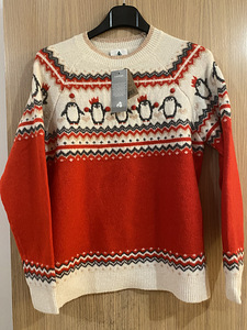 Новогодние свитера р.M/L (2 фото из 10)