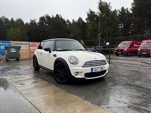 Mini Cooper D (1 foto / 9)