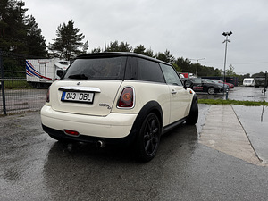 Mini Cooper D (3 foto / 9)