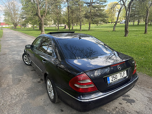MERCEDES-BENZ E320 W211 (3 фото из 8)