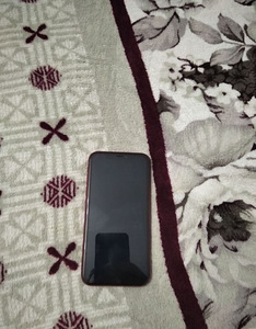 iPhone Xr 128gb (2 foto / 2)