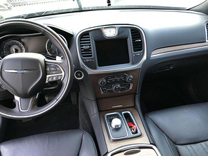 CHRYSLER 300 2014 2016 (8 foto / 10)
