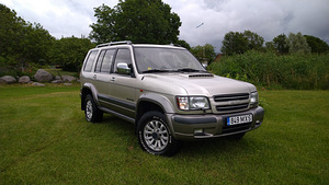 Isuzu Trooper Station Wagon 3.0D (6 foto / 15)