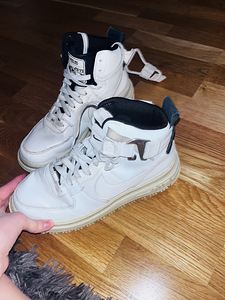MÜÜA TOSSUSED! NIKE AIR FORCE 1 (3 foto / 3)