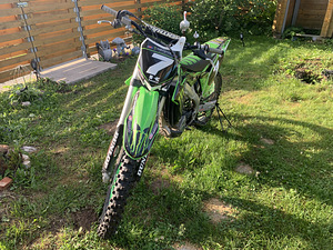 Kawasaki 250 f (4 foto / 5)