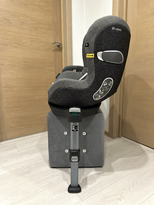 Cybex Sirona Z turvatool, PLUS Soho Grey + Cybex isofix alus (4 foto / 7)