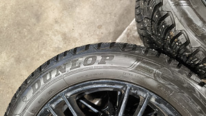 Dunlop Ice Touch 215/55-16 (3 foto / 4)