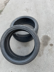 Suverehvid 235x35 R19 (1 foto / 3)
