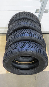 Lamellrehvid, talverehvid Pirelli Ice Zero 225/65 R17 (4 foto / 5)
