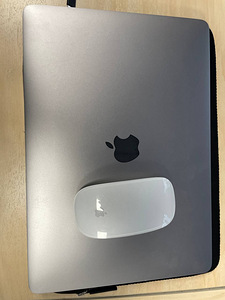 Macbook pro 2017 13 16 GB 256 (5 foto / 8)
