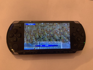 PSP Slim & Lite/3000 Gran Turismo Special Edition (5 foto / 6)