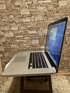 Apple Macbook Pro Core 2 Duo 2.53 GHz 4GB (3 foto / 8)