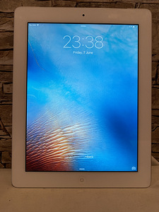 Apple iPad 3 32GB WiFi + Cellular (1 foto / 3)