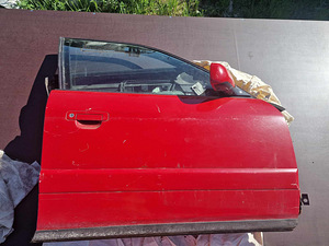 Audi A6 C4 kõrval sõitja uks (1 foto / 5)