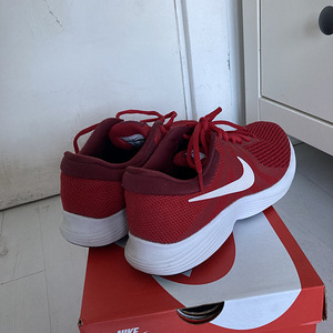 Кроссовки Nike размер 41 (3 фото из 4)