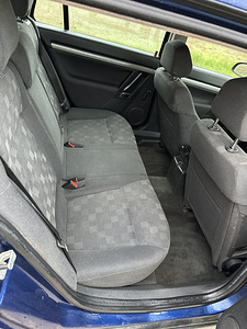 Opel Vectra (7 фото из 9)