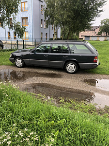 Продаю MB124 E250 (2 фото из 4)