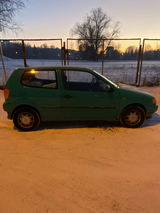 Продам Volkswagen Polo (3 фото из 5)