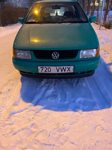 Продам Volkswagen Polo (4 фото из 5)