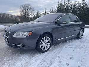 Volvo S80 Executive (3 foto / 14)