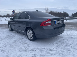 Volvo S80 Executive (5 foto / 14)