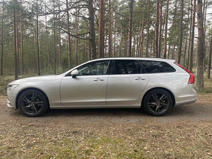 Volvo V90 (8 фото из 15)