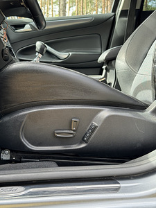 Ford Mondeo (13 фото из 15)