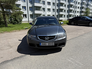 Honda Accord (2 foto / 9)