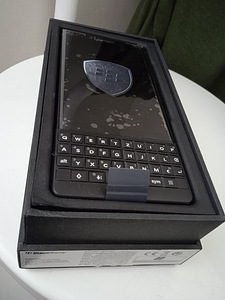 New BlackBerry Key2 64GB BLACK (3 foto / 4)