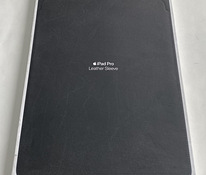 Apple iPad Pro 10.5 Leather Sleeve Black