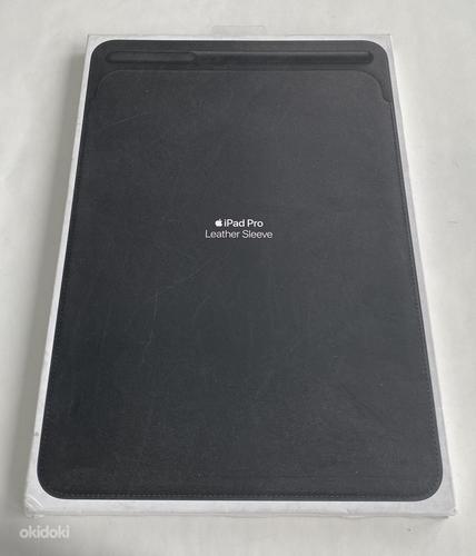 Apple iPad Pro 10.5 Leather Sleeve Black (фото #1)