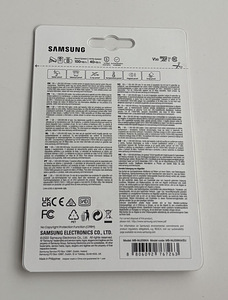 Samsung PRO Endurance microSDXC + SD adapter, 256 GB, White (2 foto / 2)
