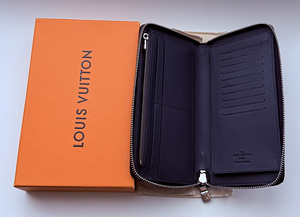 Louis Vuitton Navy Damier Infini Zippy Vertical Wallet (4 foto / 4)