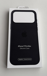 Apple iPhone 17 Pro Max Silicone Case with Magsafe , Black (1 foto / 2)