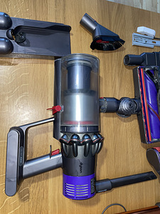 Dyson V10 komplekt (3 foto / 3)