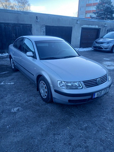 Volsvagen passat (2 foto / 8)