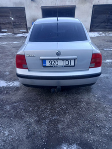 Volsvagen passat (4 foto / 8)