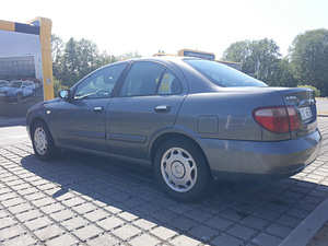 Nissan Almera 2005.1.5b (4 foto / 12)