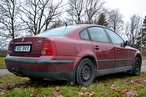 VOLKSWAGEN PASSAT (3 фото из 6)