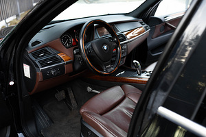 BMW X5 Sportpakett Shadowline Individual 3.0 210kW (8 foto / 15)
