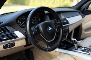 BMW X5 Sportpakett Shadowline 3.0 173kW 2007a (7 foto / 15)