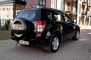 Suzuki Grand Vitara Executive Active Line 2.0 103kW 2007a (4 foto / 15)